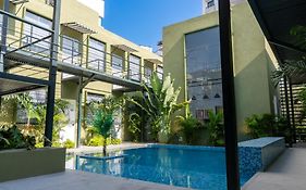 Oasis Tropical Hotel